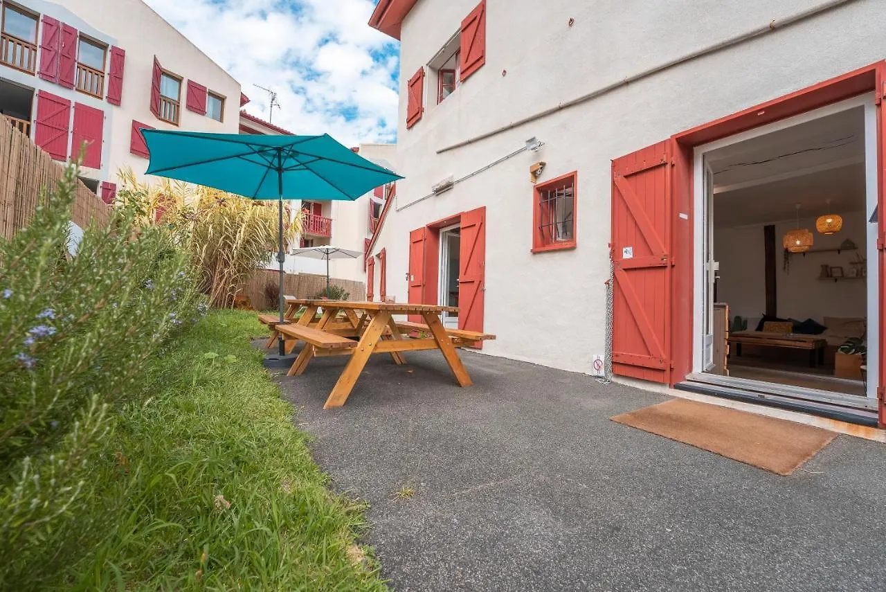 Garden - Utopy Hostel France